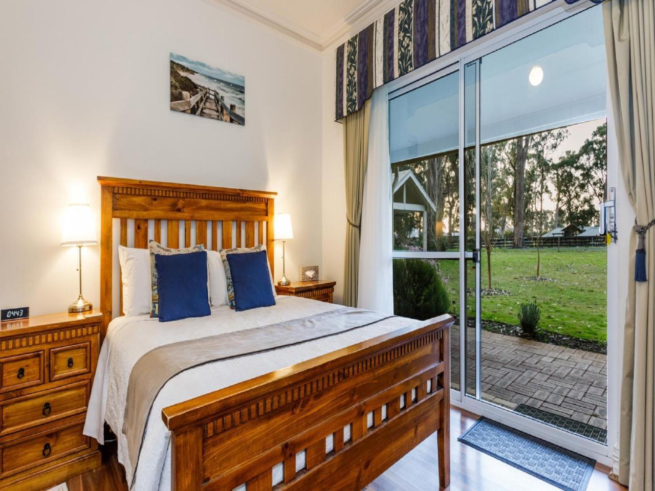 Inn The Tuarts Guest Lodge Busselton Accommodation - Adults Only Exterior foto